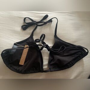 SKIMS Classic Triangle Bikini Top